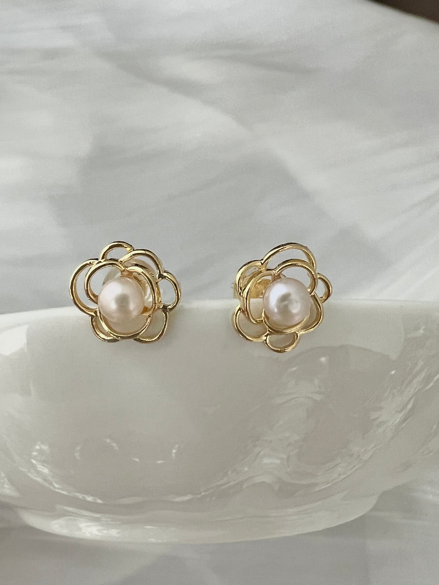 The Camelia Studs